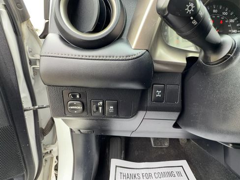 Used 2013 Toyota RAV4 XLE AWD/4WD image 17