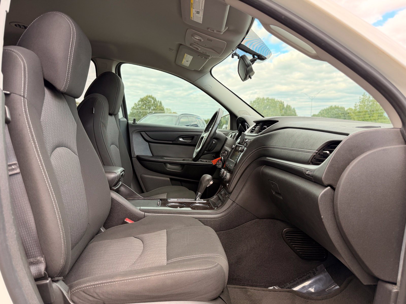 Used 2015 Chevrolet Traverse LT AWD/4WD image 27