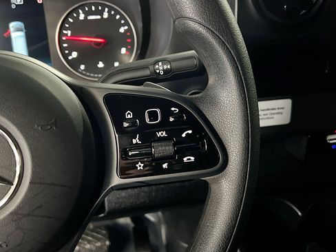 Used 2024 Mercedes-Benz Sprinter 2500 image 20