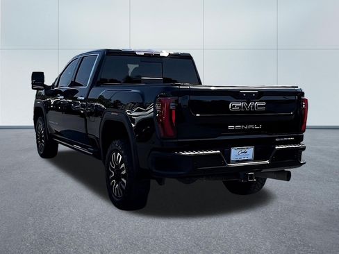 Used 2024 GMC Sierra 2500 Denali Ultimate w/ Max Trailering Package AWD/4WD image 4