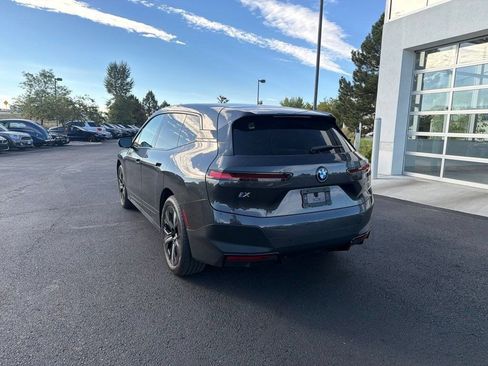 Used 2024 BMW iX xDrive50 w/ Premium Package AWD/4WD image 3