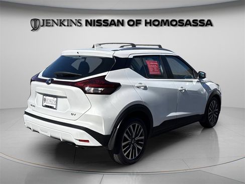 Certified 2021 Nissan Kicks SV image 7