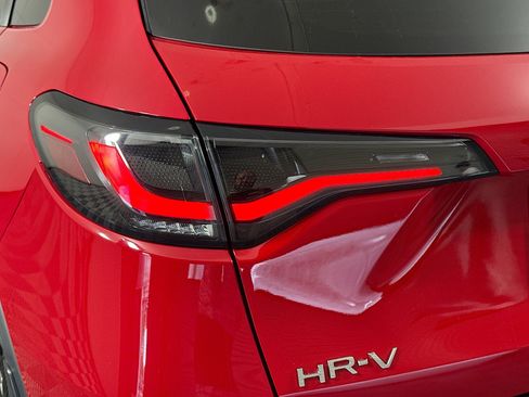 Used 2023 Honda HR-V Sport image 36