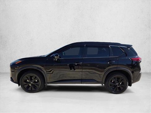 Used 2023 Nissan Rogue SV w/ SV Premium B Package image 9