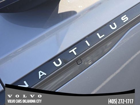 Used 2024 Lincoln Nautilus Reserve w/ Equipment Group 202A image 9