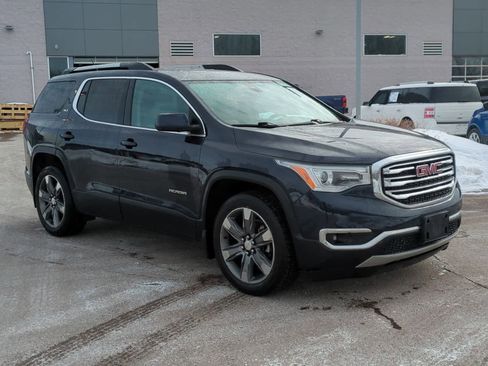 Used 2017 GMC Acadia SLT image 2