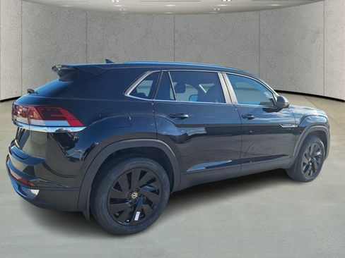 New 2026 Volkswagen Atlas Cross Sport SE FWD image 5