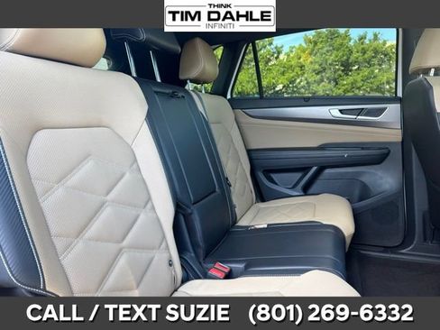 Used 2024 Volkswagen Atlas Cross Sport SE w/ Panoramic Sunroof Package AWD/4WD image 17