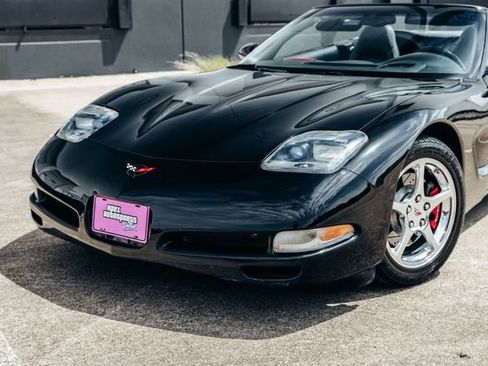 Used 2001 Chevrolet Corvette Convertible w/ Preferred Equipment Group2 RWD image 22