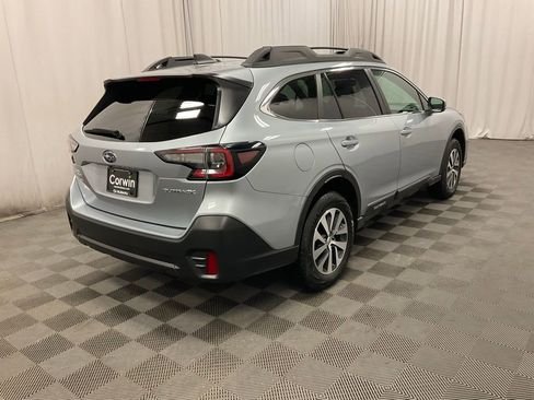 Used 2022 Subaru Outback Premium image 2