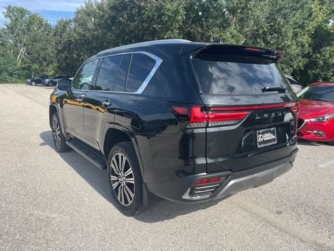 Used 2025 Lexus LX 600 4WD w/ Accessory Package (2T) image 4