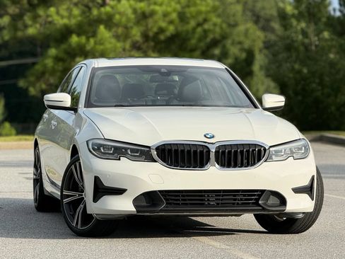 Used 2021 BMW 330i xDrive Sedan w/ Premium Package AWD/4WD image 4