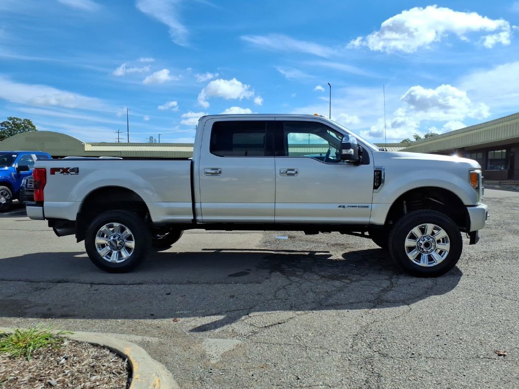 Used 2017 Ford F350 Platinum w/ Platinum Ultimate Package AWD/4WD image 6