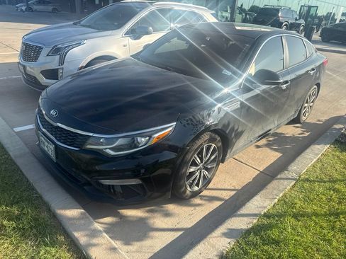 Used 2019 Kia Optima LX w/ LX 17" Wheel Package FWD image 1