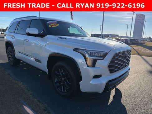 Used 2025 Toyota Sequoia Platinum image 1