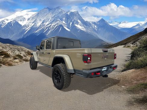 Used 2020 Jeep Gladiator Rubicon image 3