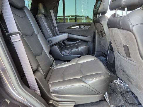 Used 2016 Cadillac Escalade Platinum AWD/4WD image 20