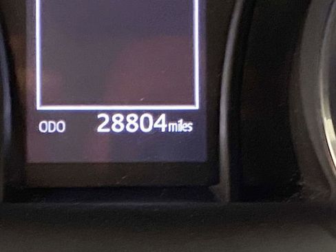 Used 2019 Toyota Camry LE image 23