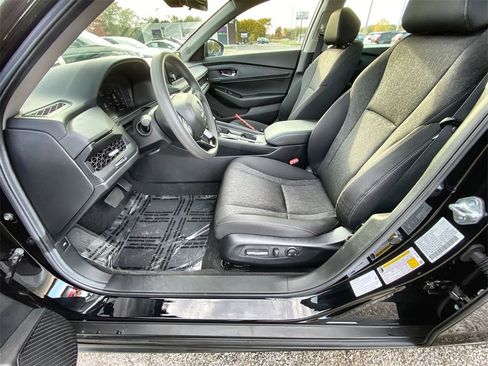 Used 2025 Honda Accord SE image 13