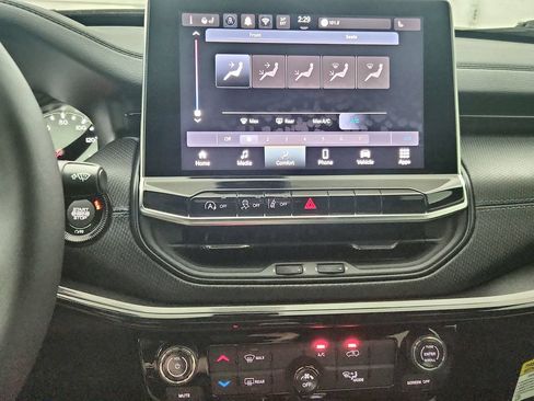 New 2026 Jeep Compass Latitude AWD/4WD image 26