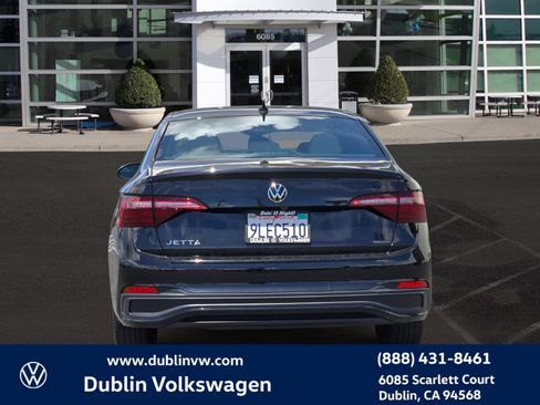 Used 2024 Volkswagen Jetta Sport FWD image 5