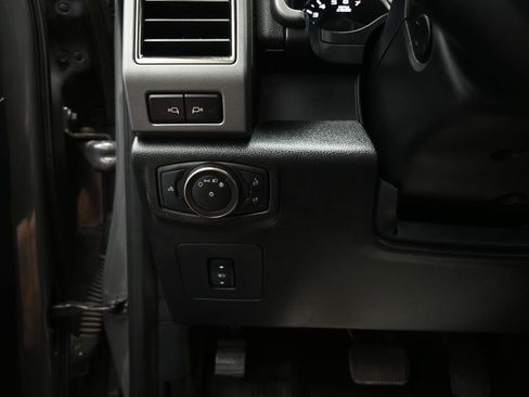 Used 2018 Ford F150 Raptor w/ Equipment Group 802A Luxury image 12