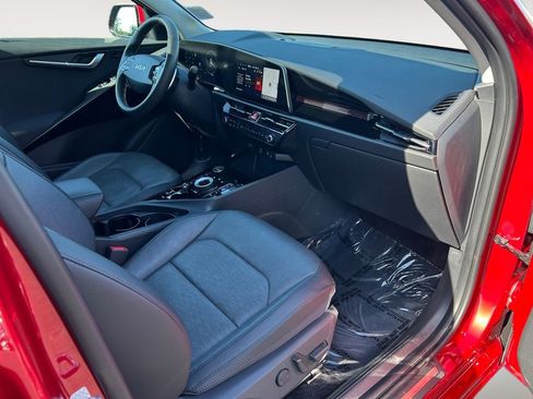 Used 2023 Kia Niro Wave w/ Wave Preserve Package FWD image 26