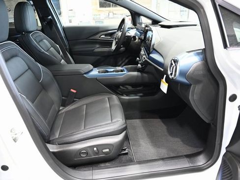 New 2026 Chevrolet Equinox EV LT w/ Convenience Package II image 10