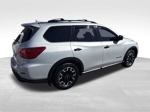 Used 2019 Nissan Pathfinder SL w/ Rock Creek Edition image 6