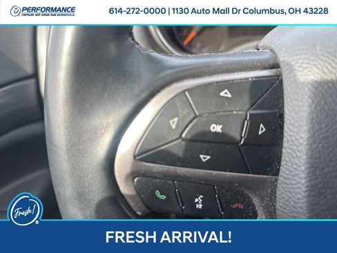 Used 2021 Jeep Grand Cherokee Laredo image 19