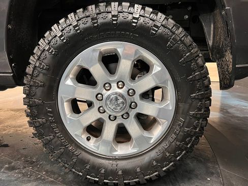 Used 2024 RAM 2500 Laramie w/ Towing Technology Group image 33