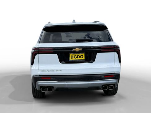 Used 2025 Chevrolet Traverse LT AWD/4WD image 4