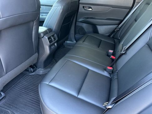Certified 2025 Nissan Murano SV AWD/4WD image 11