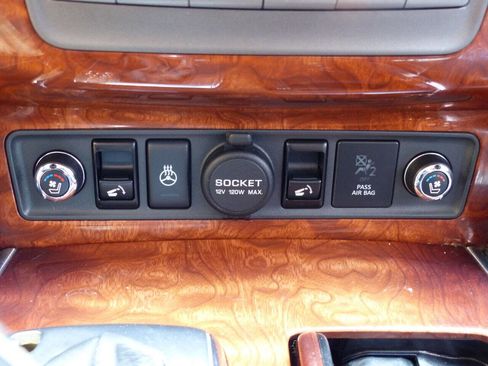 Used 2017 INFINITI QX80 Base AWD 4dr SUV w/ Deluxe Technology Package image 72