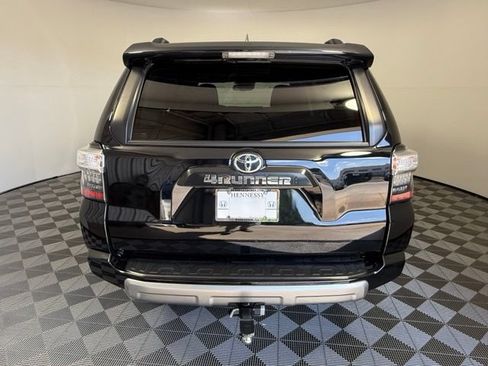 Used 2020 Toyota 4Runner TRD Off-Road Premium w/ Moonroof Package AWD/4WD image 5