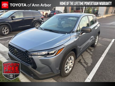 Used 2024 Toyota Corolla Cross L AWD/4WD image 1