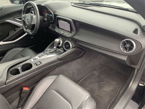 Certified 2018 Chevrolet Camaro SS image 29