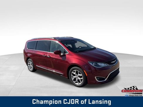 Used 2018 Chrysler Pacifica Touring-L Plus w/ Tire & Wheel Group image 15