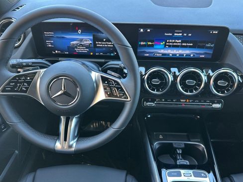 Used 2026 Mercedes-Benz GLA 250 image 24