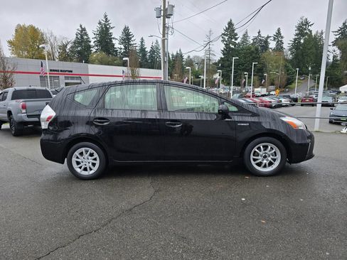 Used 2012 Toyota Prius V Three FWD image 8