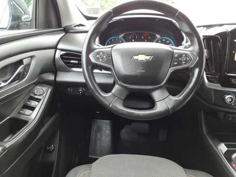 Used 2018 Chevrolet Traverse LT FWD image 5