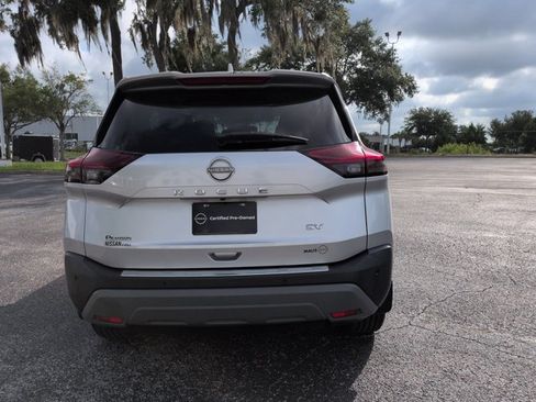 Certified 2022 Nissan Rogue SV FWD image 5