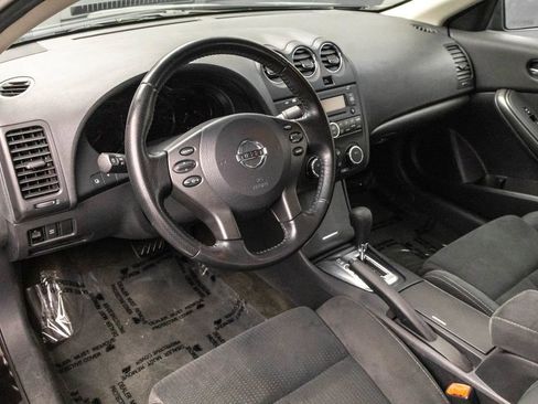 Used 2010 Nissan Altima 2.5 S w/ Convenience Pkg FWD image 4
