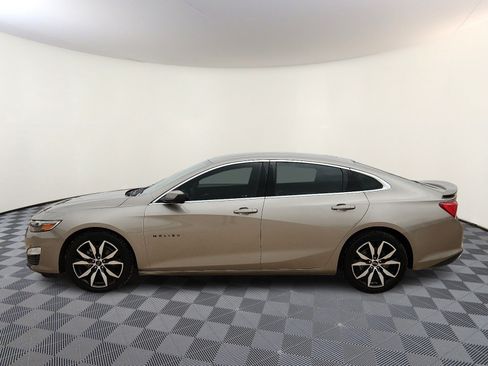 Used 2022 Chevrolet Malibu RS FWD image 2