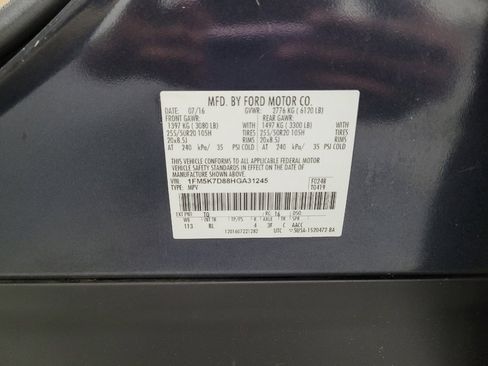 Used 2017 Ford Explorer XLT w/ Equipment Group 202A FWD image 33