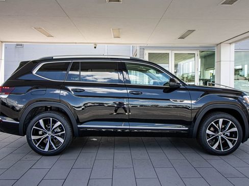 New 2026 Volkswagen Atlas SEL Premium R-Line AWD/4WD image 3