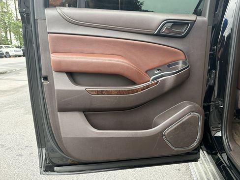 Used 2015 Chevrolet Suburban LTZ image 24