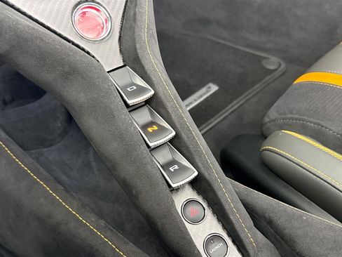 Used 2022 McLaren 720S Spider RWD image 18