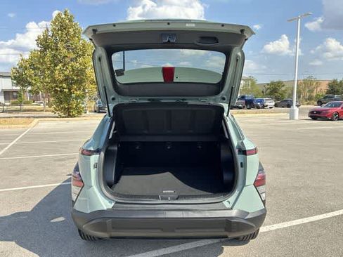Used 2024 Hyundai Kona SEL FWD image 35