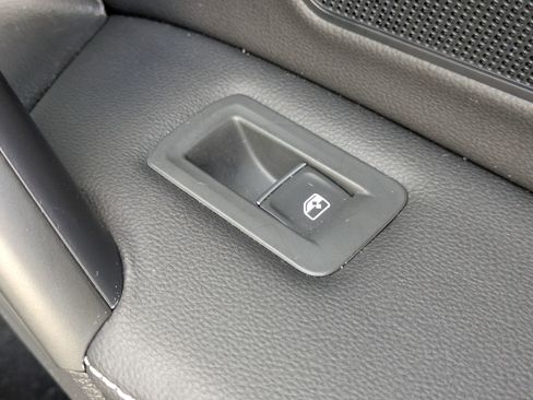 Used 2024 Volkswagen Tiguan SE R-Line image 34